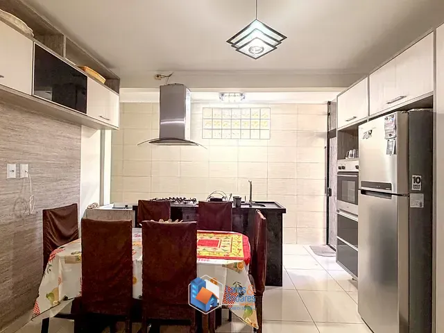 Casa com 150m² 3 quartos e 3 banheiros, à venda, no bairro Vila Nossa Senhora das Vitórias em Mauá