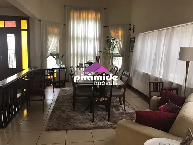 Casa com 414m² 3 quartos e 5 banheiros, à venda, no bairro Urbanova em São José dos Campos