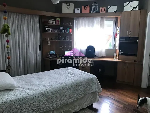 Casa com 414m² 3 quartos e 5 banheiros, à venda, no bairro Urbanova em São José dos Campos