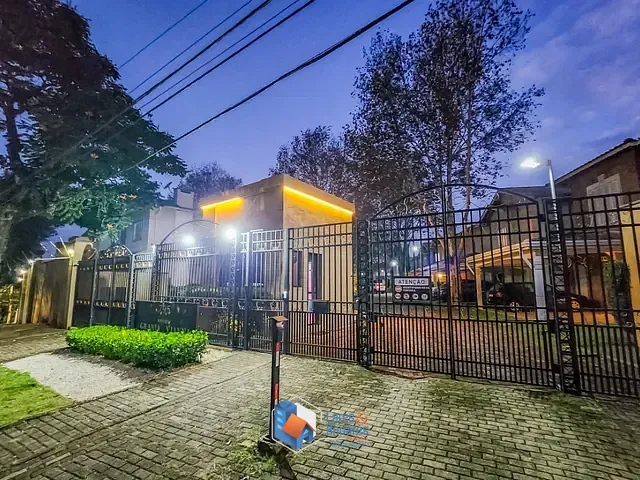 Casa com 232m² 3 quartos e 3 banheiros, à venda, no bairro Jardim Passárgada I em Cotia