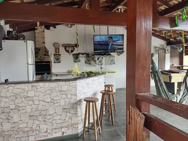 Casa com 500m² 3 quartos e 3 banheiros, à venda, no bairro Residencial Mombaça em Pindamonhangaba