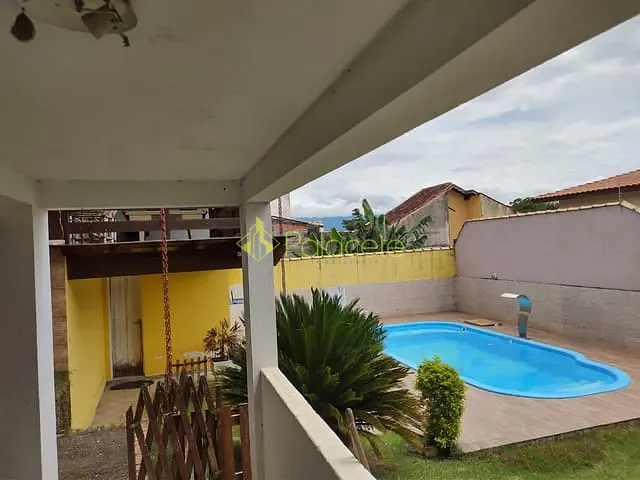 Casa com 500m² 3 quartos e 3 banheiros, à venda, no bairro Residencial Mombaça em Pindamonhangaba