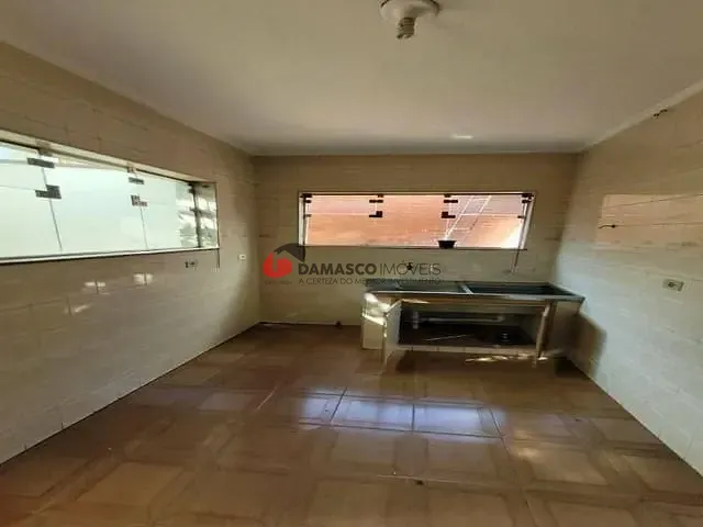 Casa com 223m² 3 quartos e 3 banheiros, para alugar, no bairro Osvaldo Cruz em São Caetano do Sul