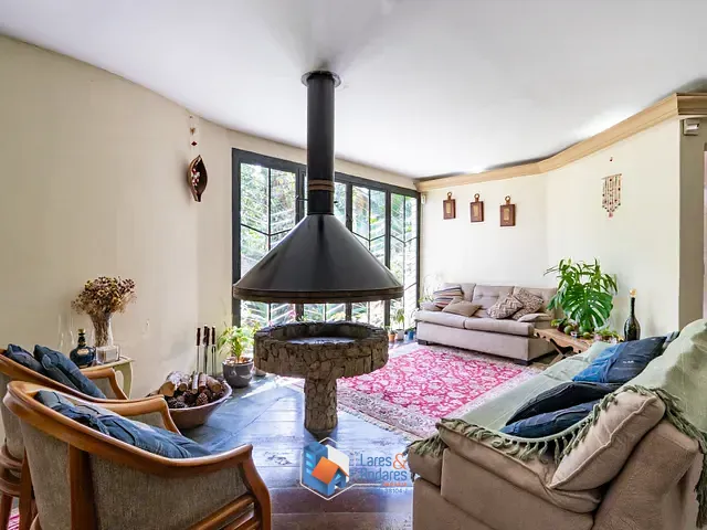 Casa com 2600m² 3 quartos e 4 banheiros, à venda, no bairro Condomínio Iolanda em Taboão Da Serra