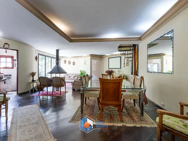 Casa com 2600m² 3 quartos e 4 banheiros, à venda, no bairro Condomínio Iolanda em Taboão Da Serra