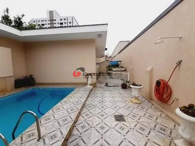Casa com 560m² 4 quartos e 4 banheiros, à venda, no bairro Barcelona em São Caetano do Sul