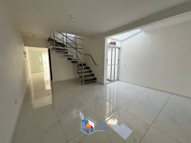 Casa com 128m² 3 quartos e 3 banheiros, à venda, no bairro Jardim Adriana em Guarulhos