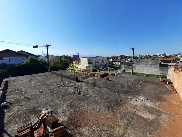 Casa com 65m² 3 quartos e 2 banheiros, à venda, no bairro Residencial Mombaça em Pindamonhangaba
