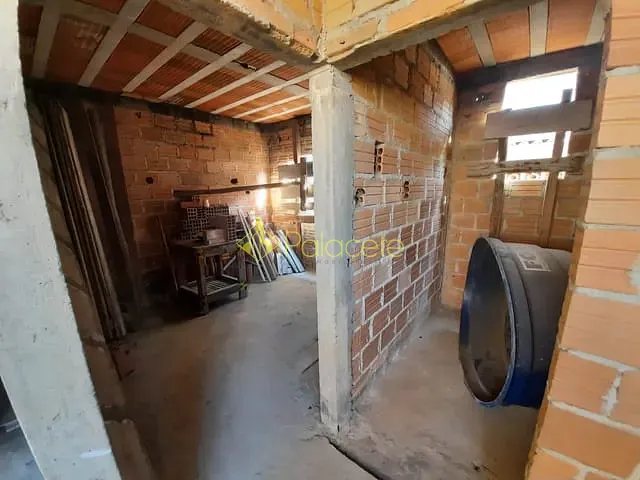 Casa com 65m² 3 quartos e 2 banheiros, à venda, no bairro Residencial Mombaça em Pindamonhangaba