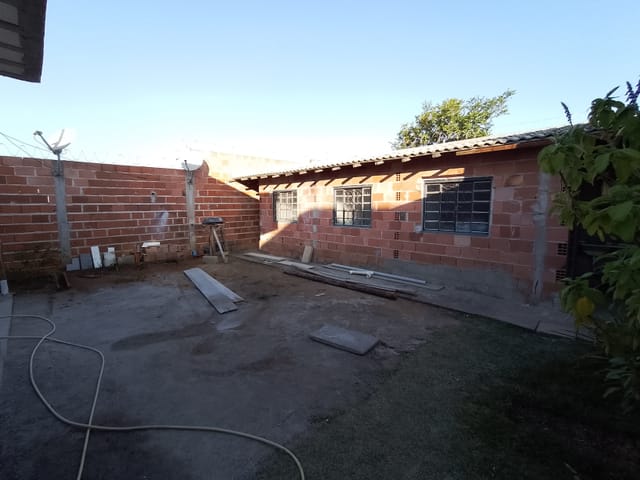 Casa com 300m² 4 quartos e 3 banheiros, à venda, no bairro Piracangaguá em Taubaté