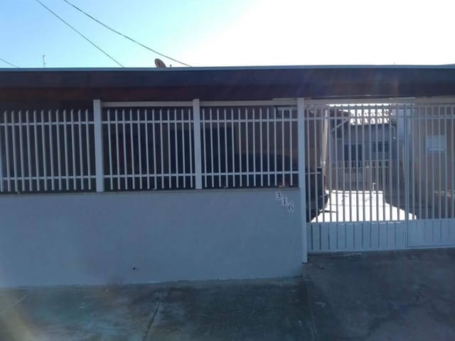 Casa com 175m² 3 quartos e 2 banheiros, à venda, no bairro Loteamento Residencial Andrade em Pindamonhangaba