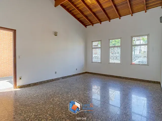Casa com 286m² 3 quartos e 3 banheiros, à venda, no bairro Vila Mutton em Itatiba