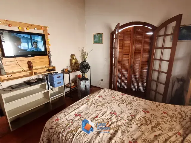 Casa com 250m² 7 quartos e 5 banheiros, à venda, no bairro Maria Auxiliadora em Embu Das Artes