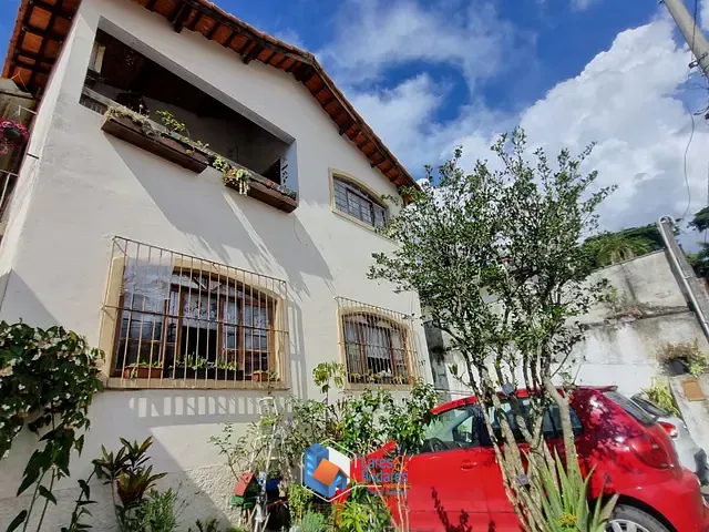 Casa com 250m² 7 quartos e 5 banheiros, à venda, no bairro Maria Auxiliadora em Embu Das Artes