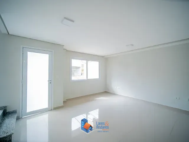 Casa com 294m² 3 quartos e 4 banheiros, à venda, no bairro Granja Viana em Cotia