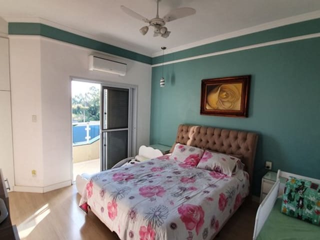 Casa com 250m² 3 quartos e 3 banheiros, à venda, no bairro Jardim Independência em Taubaté