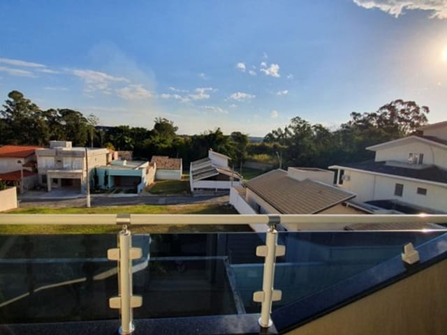 Casa com 250m² 3 quartos e 3 banheiros, à venda, no bairro Jardim Independência em Taubaté