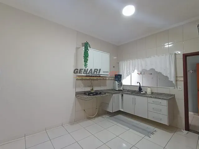 Casa com 150m² 2 quartos e 3 banheiros, para alugar, no bairro Vila Verde em Indaiatuba