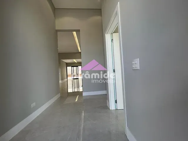 Casa com 451m² 4 quartos e 6 banheiros, à venda, no bairro Urbanova em São José dos Campos