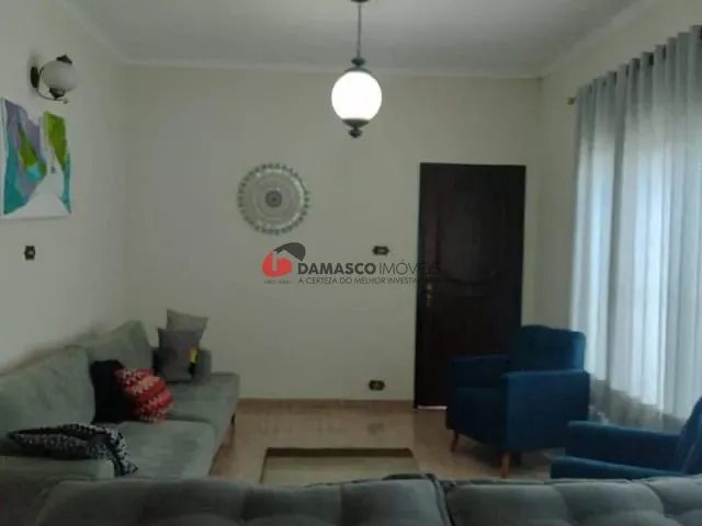 Casa com 500m² 3 quartos e 1 banheiro, à venda, no bairro Santa Maria em São Caetano do Sul