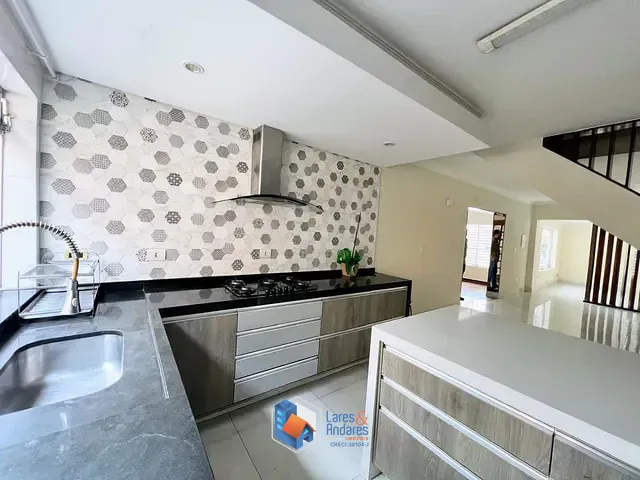 Casa com 187m² 4 quartos e 5 banheiros, à venda, no bairro Ponte Grande em Guarulhos