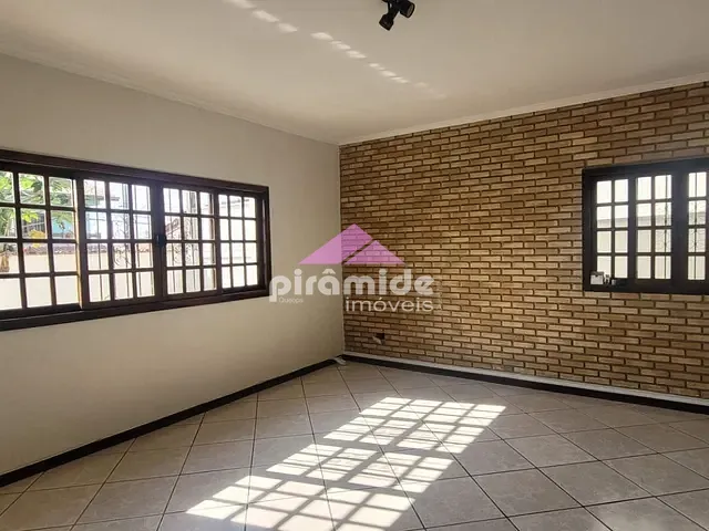 Casa com 280m² 4 quartos e 3 banheiros, para alugar, no bairro Jardim das Indústrias em São José dos Campos