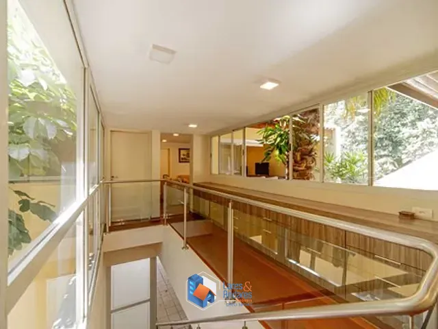 Casa com 480m² 3 quartos e 6 banheiros, à venda, no bairro São Paulo II em Cotia