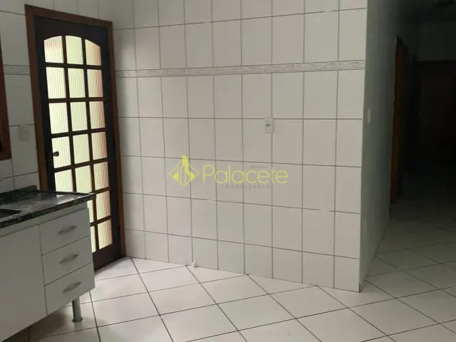 Casa com 125m² 3 quartos e 2 banheiros, à venda, no bairro Residencial Mombaça em Pindamonhangaba