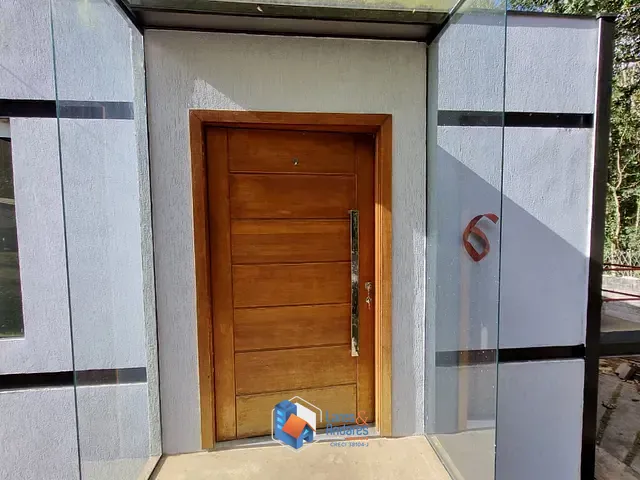 Casa com 750m² 2 quartos e 2 banheiros, à venda, no bairro Jardim Indaiá em Embu Das Artes