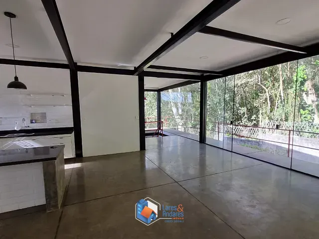 Casa com 750m² 2 quartos e 2 banheiros, à venda, no bairro Jardim Indaiá em Embu Das Artes