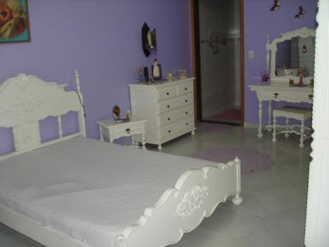 Casa com 325m² 3 quartos e 5 banheiros, à venda, no bairro Moreira César em Pindamonhangaba