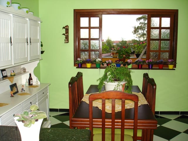 Casa com 325m² 3 quartos e 5 banheiros, à venda, no bairro Moreira César em Pindamonhangaba