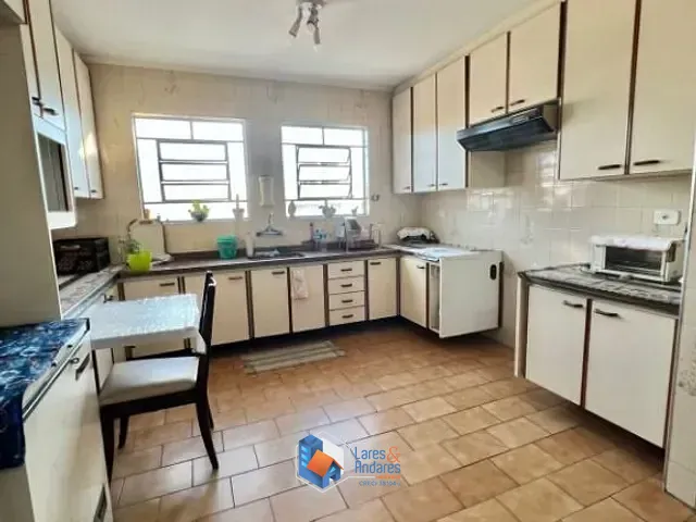 Casa com 134m² 3 quartos e 3 banheiros, à venda, no bairro Ayrosa em Osasco