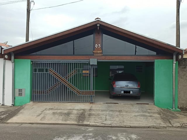 Casa à venda, no bairro Loteamento Residencial e Comercial Vila São Paulo em Pindamonhangaba