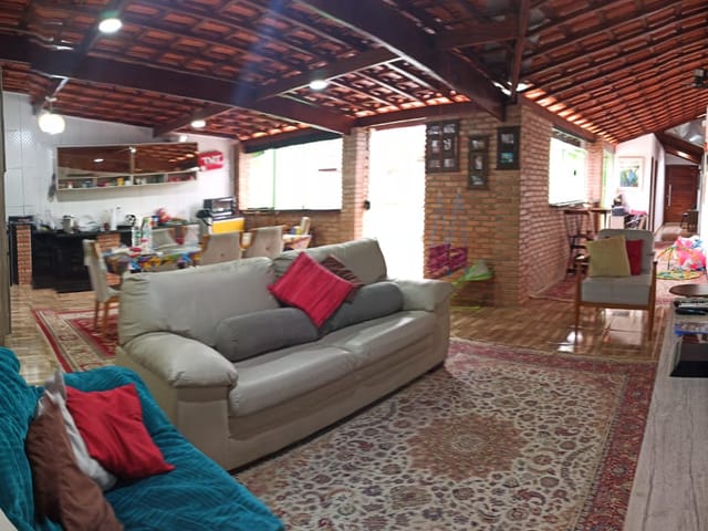 Casa à venda, no bairro Loteamento Residencial e Comercial Vila São Paulo em Pindamonhangaba