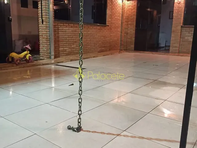 Casa à venda, no bairro Loteamento Residencial e Comercial Vila São Paulo em Pindamonhangaba
