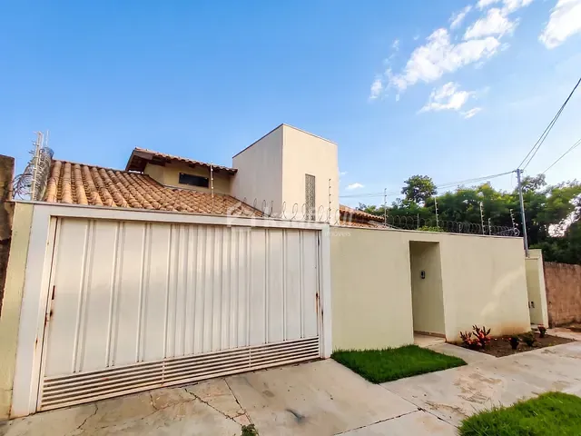 Casa com 360m² 3 quartos e 3 banheiros, à venda, no bairro Monte Castelo em Campo Grande