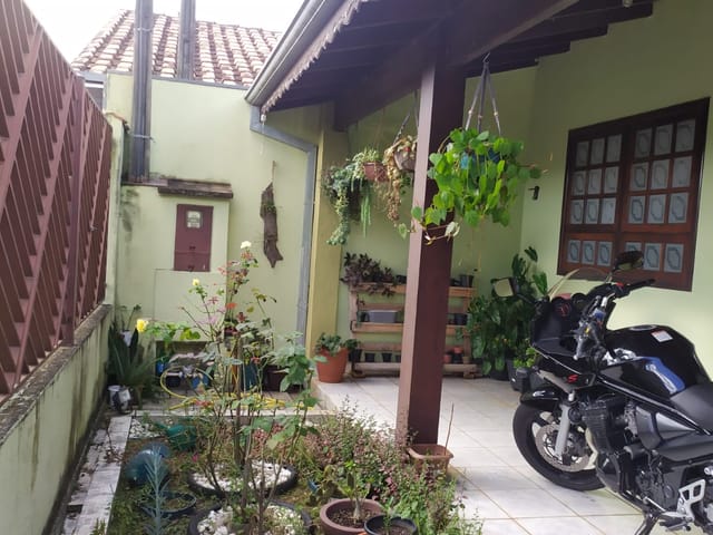 Casa 4 quartos e 3 banheiros, à venda, no bairro Residencial Mombaça em Pindamonhangaba