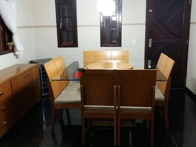 Casa com 426m² 4 quartos e 2 banheiros, à venda, no bairro Utinga em Santo André
