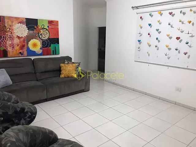 Casa com 300m² 3 quartos e 3 banheiros, à venda, no bairro Campos Elíseos em Taubaté