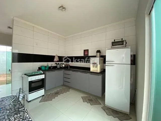 Casa com 161m² 2 quartos e 1 banheiro, à venda, no bairro Jardim Centenário em Campo Grande