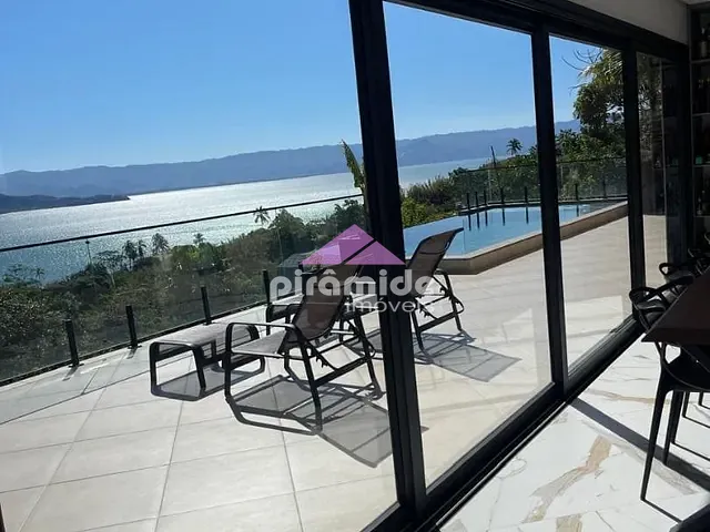 Casa com 1580m² 10 quartos e 13 banheiros, à venda, no bairro Siriúba em Ilhabela