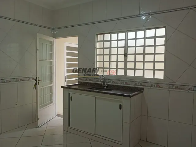 Casa 3 quartos e 2 banheiros, para alugar, no bairro Jardim São Francisco em Indaiatuba