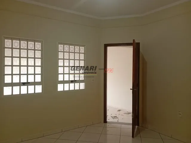 Casa 3 quartos e 2 banheiros, para alugar, no bairro Jardim São Francisco em Indaiatuba