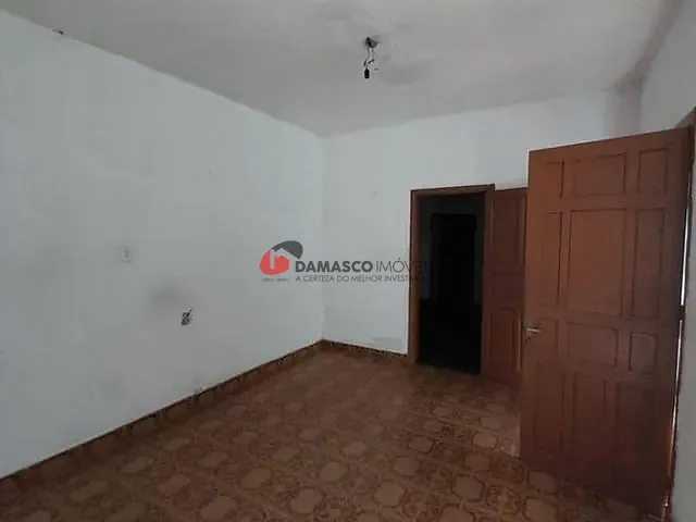 Casa com 150m² 4 quartos e 2 banheiros, à venda, no bairro Santa Paula em São Caetano do Sul