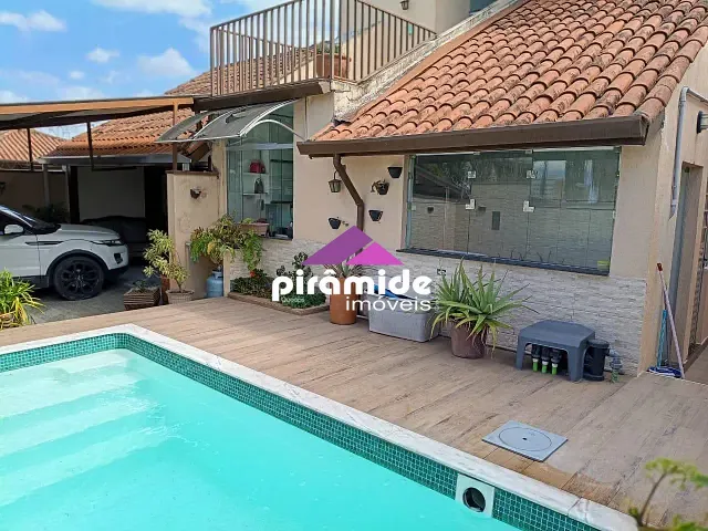 Casa com 300m² 3 quartos e 3 banheiros, à venda, no bairro Indaiá em Caraguatatuba