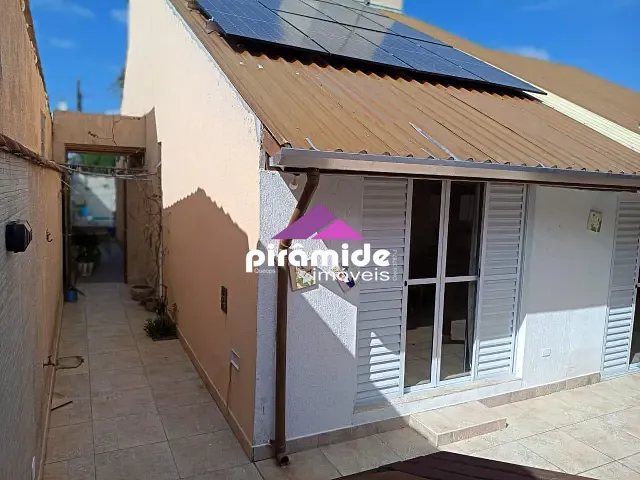 Casa com 300m² 3 quartos e 3 banheiros, à venda, no bairro Indaiá em Caraguatatuba