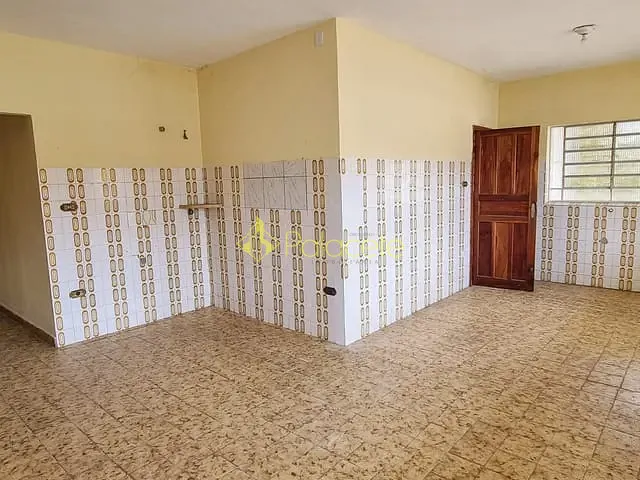 Casa com 1200m² 3 quartos e 1 banheiro, à venda, no bairro Moreira César em Pindamonhangaba