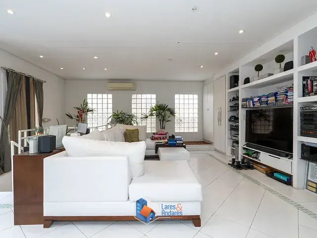 Casa com 622m² 4 quartos e 7 banheiros, à venda, no bairro Real Parque em São Paulo