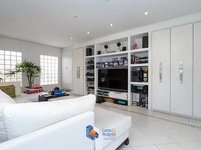 Casa com 622m² 4 quartos e 7 banheiros, à venda, no bairro Real Parque em São Paulo